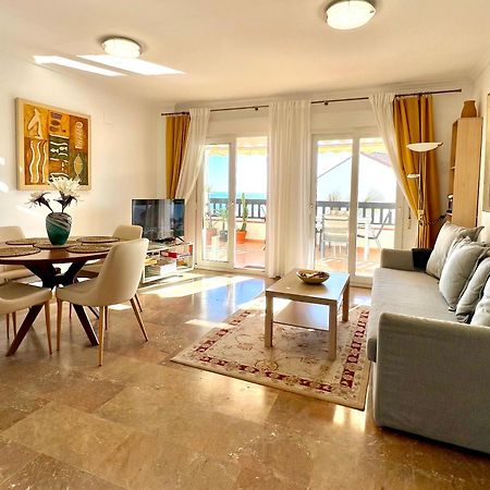 Beachfront Penthouse Apartment With Large Terrace And Breathtaking Sea Views Close To Marbella Spain Sitio de Calahonda Bagian luar foto