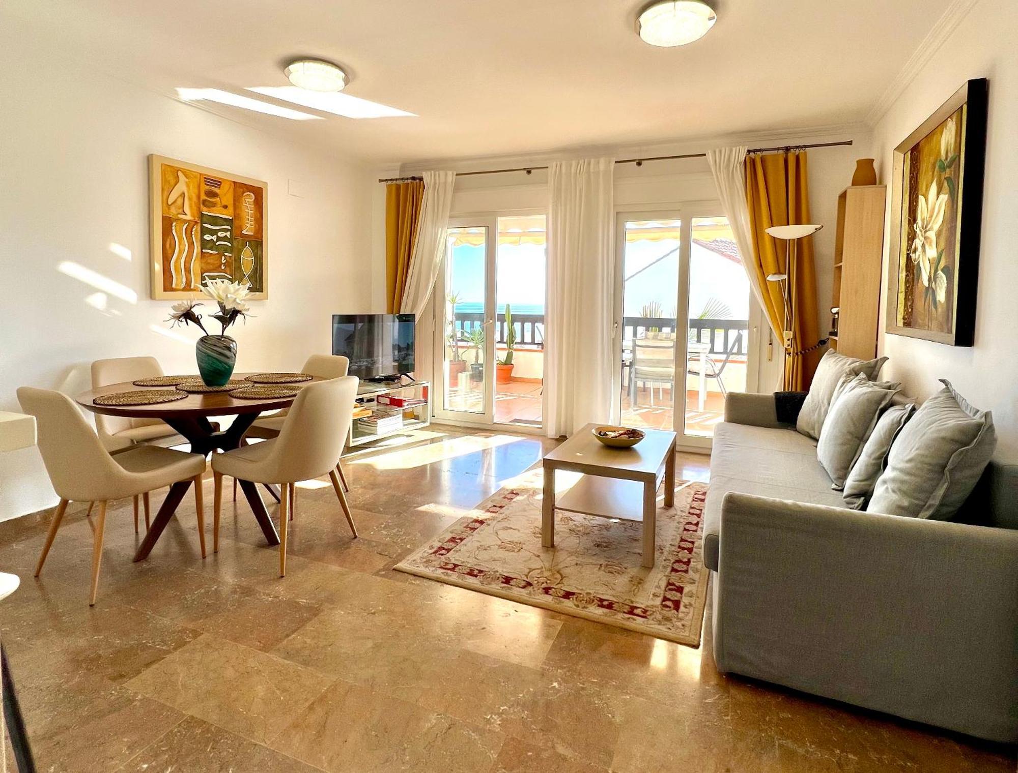 Beachfront Penthouse Apartment With Large Terrace And Breathtaking Sea Views Close To Marbella Spain Sitio de Calahonda Bagian luar foto