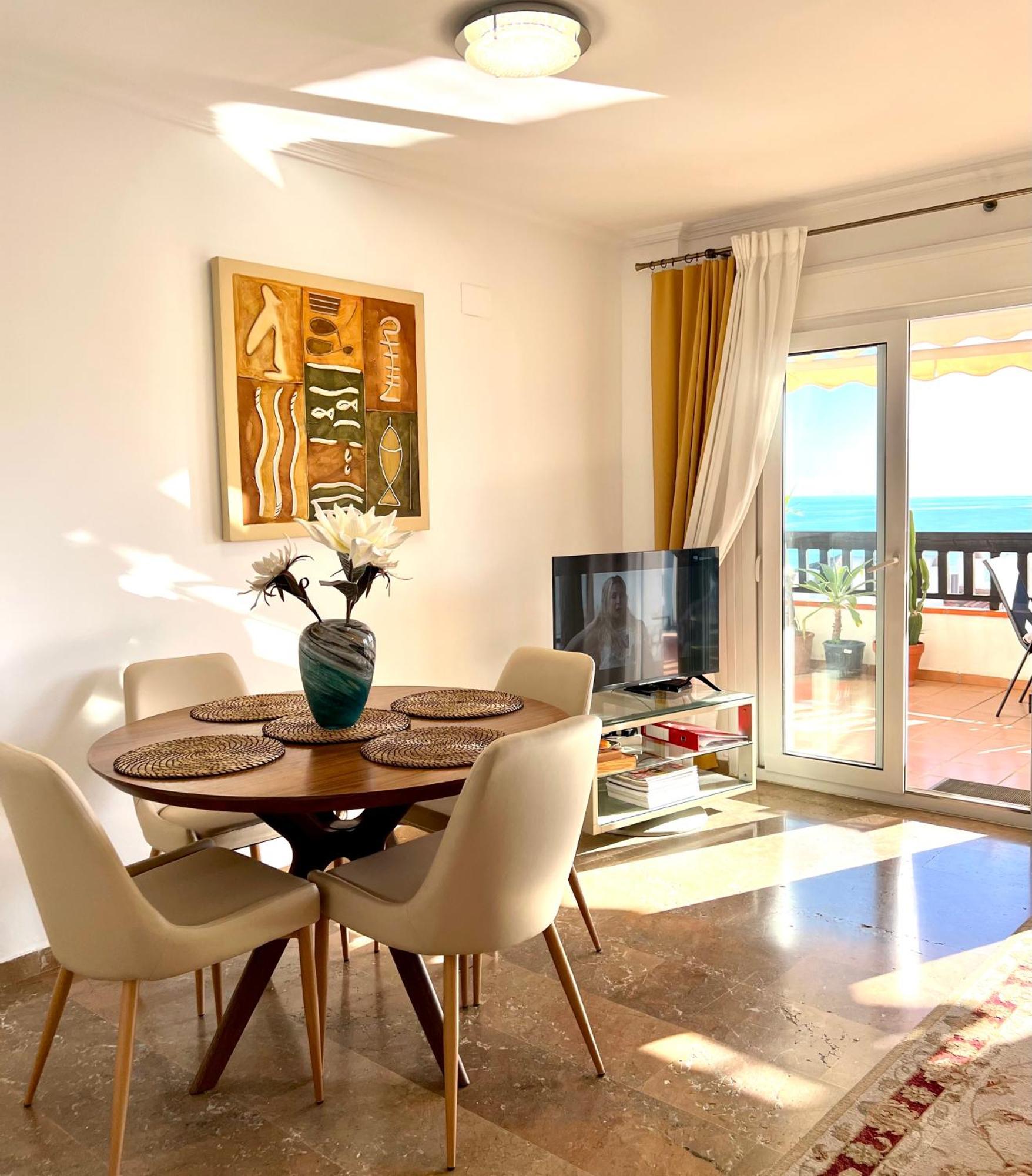 Beachfront Penthouse Apartment With Large Terrace And Breathtaking Sea Views Close To Marbella Spain Sitio de Calahonda Bagian luar foto