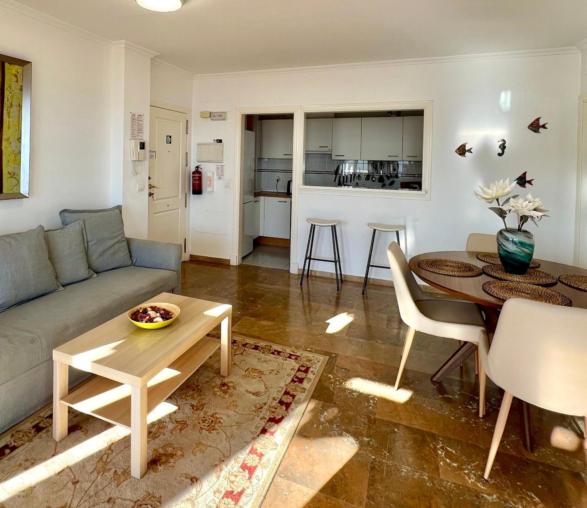 Beachfront Penthouse Apartment With Large Terrace And Breathtaking Sea Views Close To Marbella Spain Sitio de Calahonda Bagian luar foto